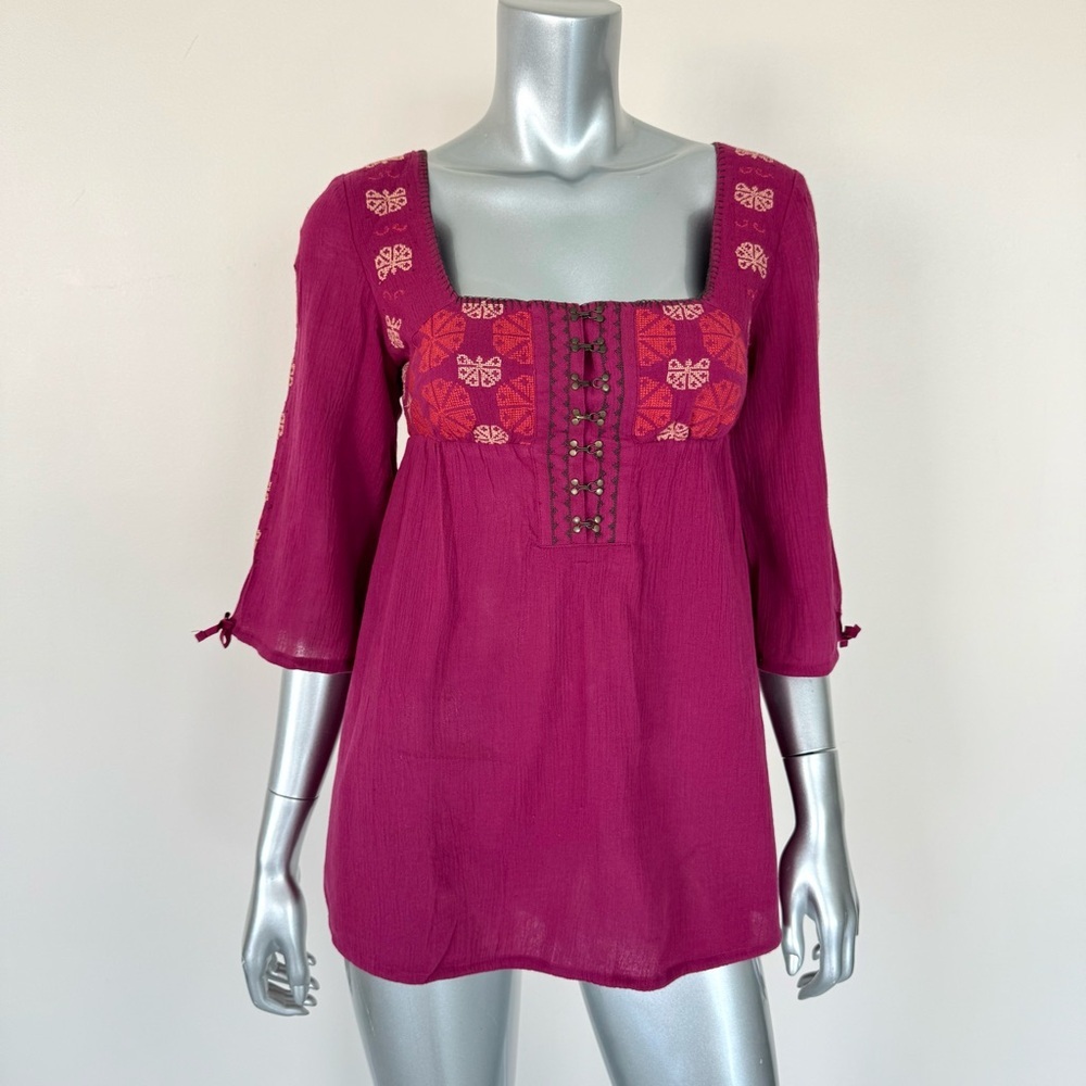 Free People women top size 4 US